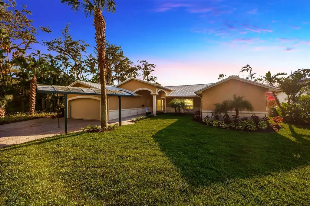 8400 35th Avenue N St Petersburg FL 33710