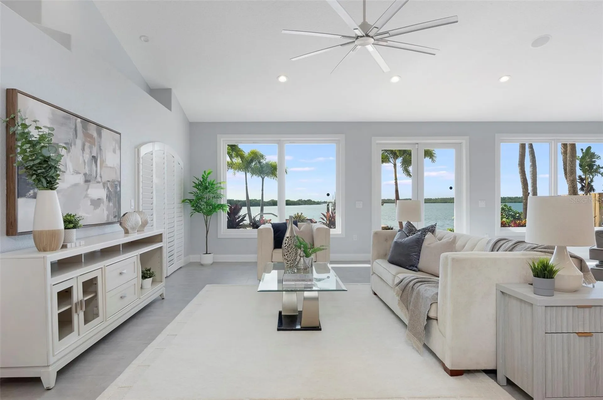 8400 35th Avenue N St Petersburg FL 33710