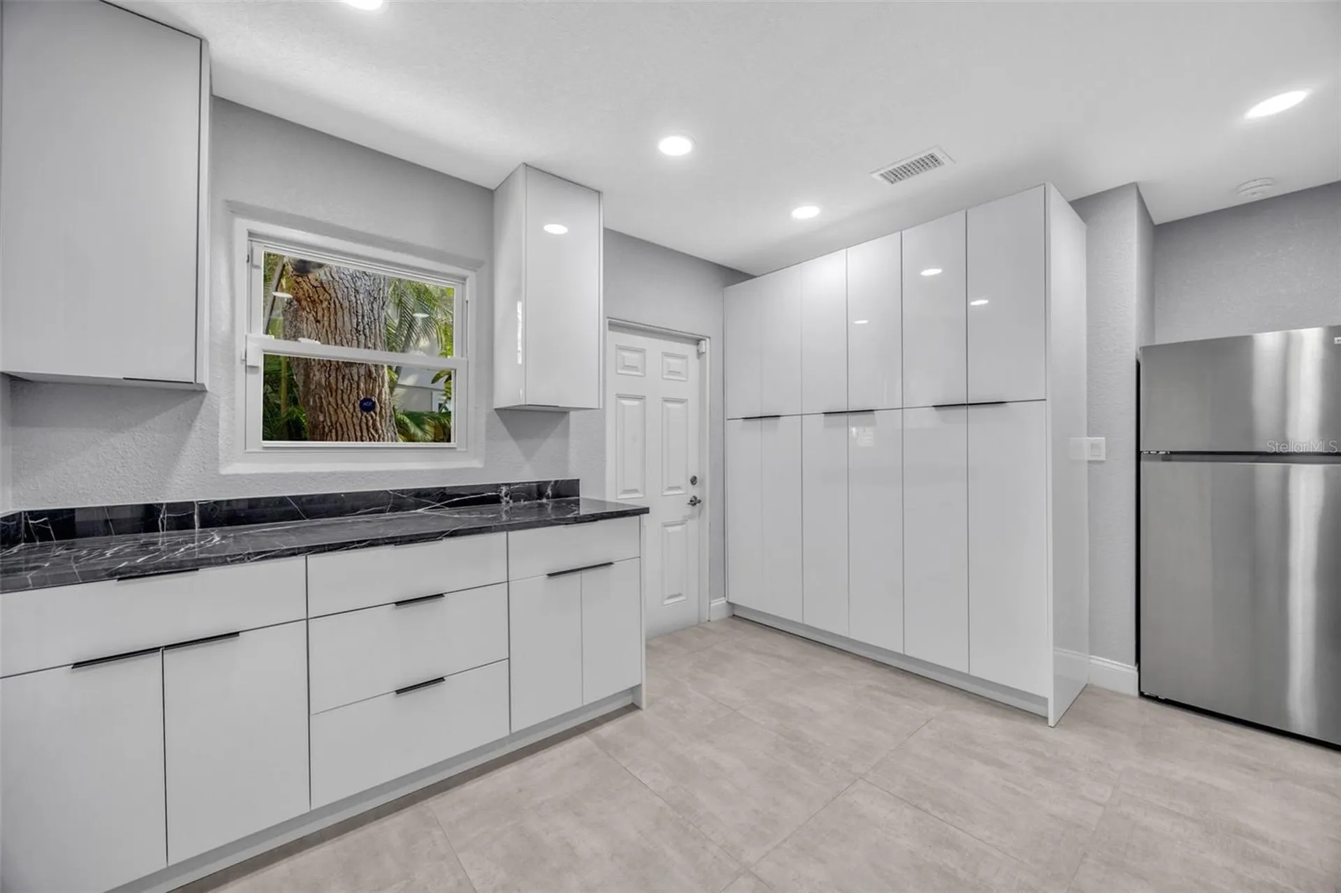 8400 35th Avenue N St Petersburg FL 33710