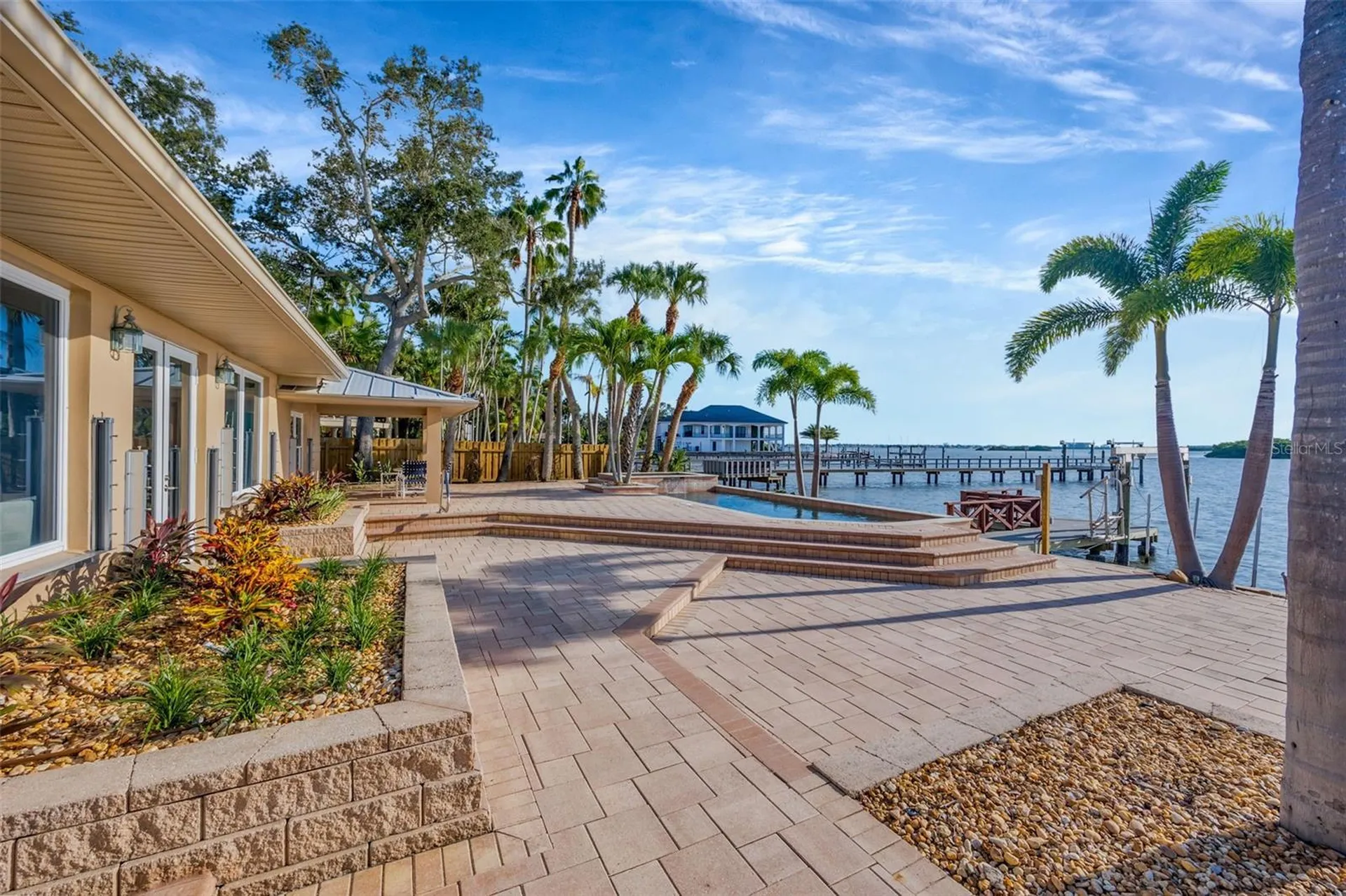 8400 35th Avenue N St Petersburg FL 33710