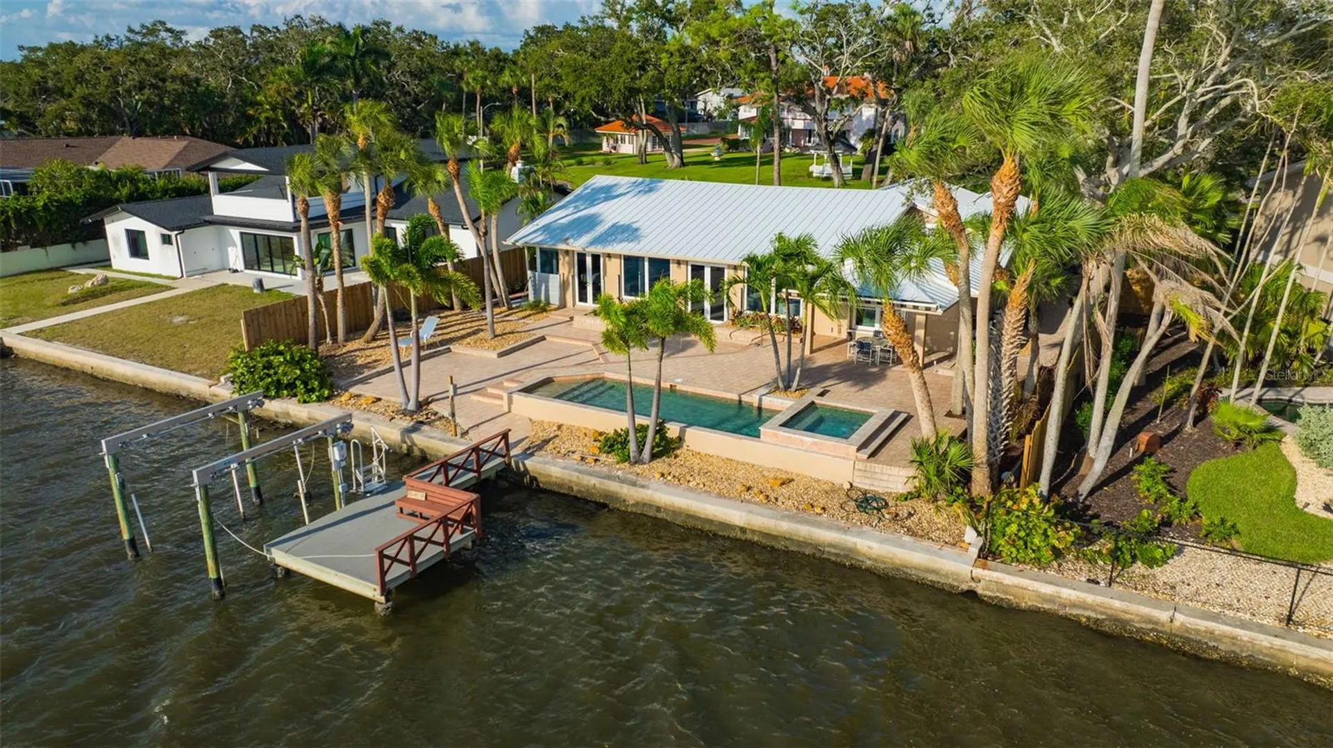 8400 35th Avenue N St Petersburg FL 33710