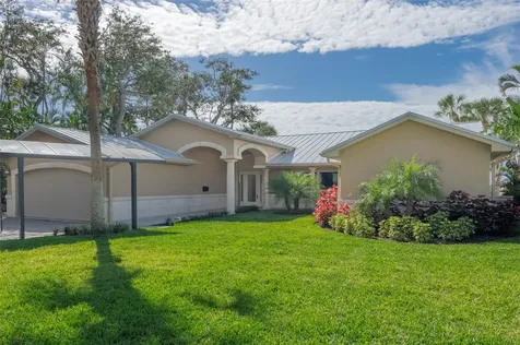 8400 35th Avenue N St Petersburg FL 33710