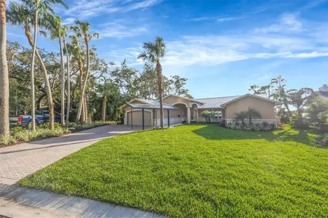 8400 35th Avenue N St Petersburg FL 33710