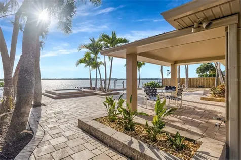8400 35th Avenue N St Petersburg FL 33710