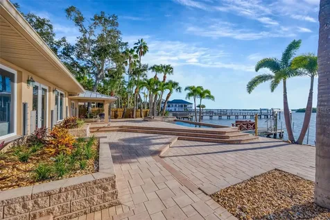 8400 35th Avenue N St Petersburg FL 33710