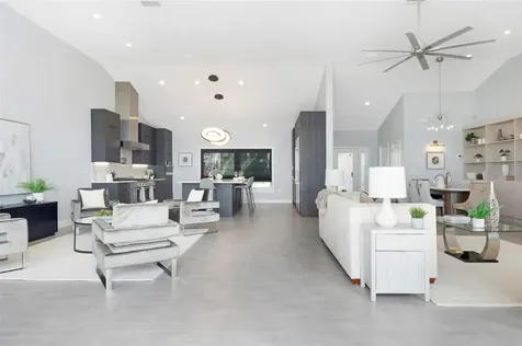 8400 35th Avenue N St Petersburg FL 33710