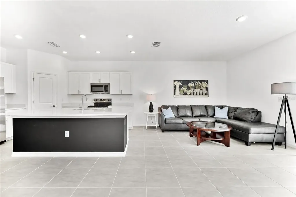 8701 Winter Breeze Sarasota FL 34241