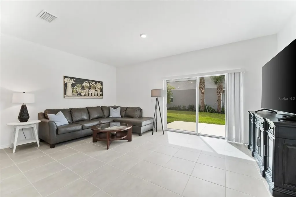 8701 Winter Breeze Sarasota FL 34241