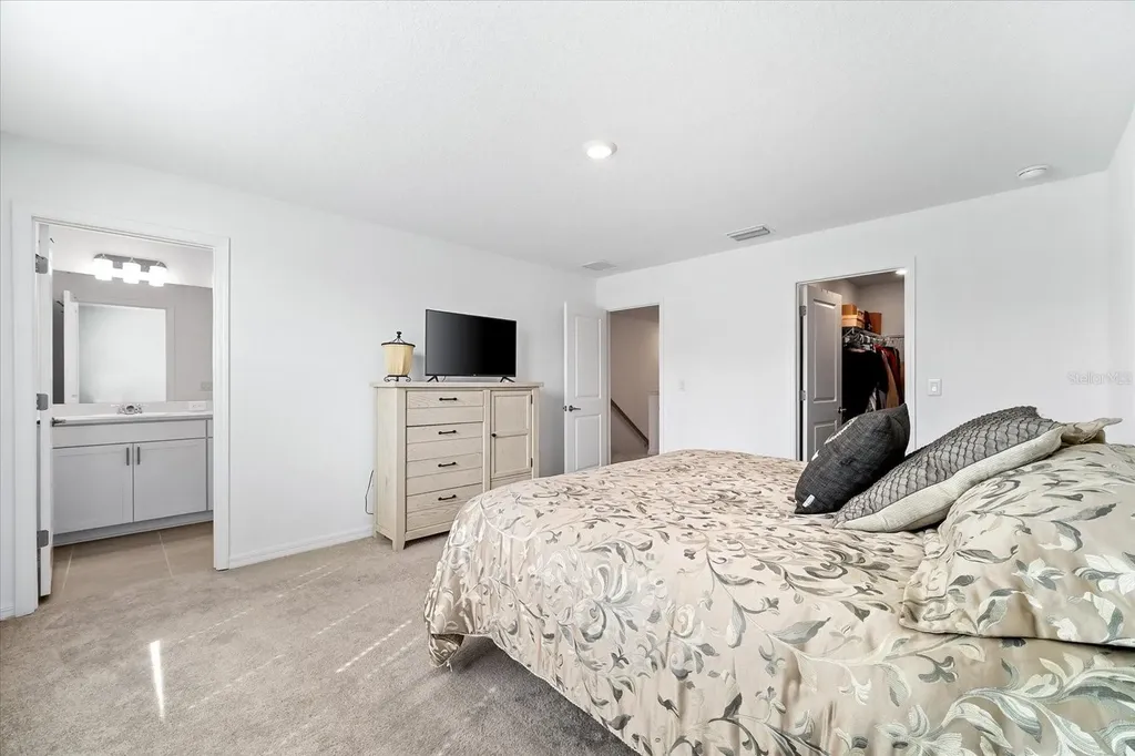 8701 Winter Breeze Sarasota FL 34241