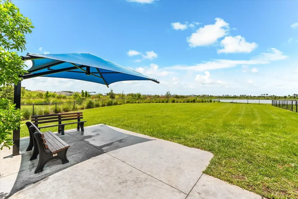 8701 Winter Breeze Sarasota FL 34241