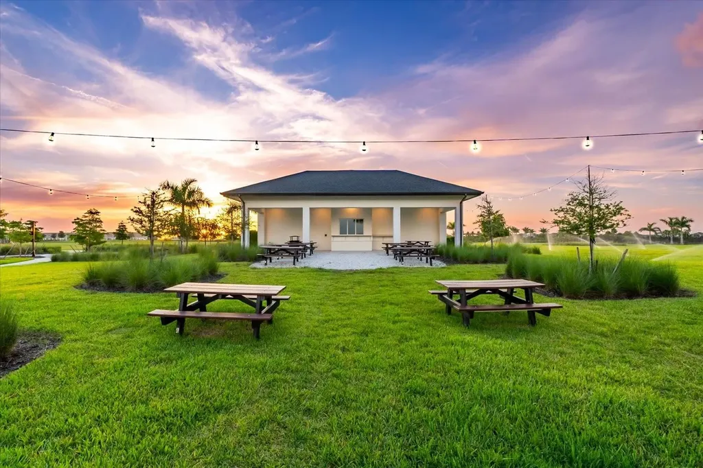 8701 Winter Breeze Sarasota FL 34241