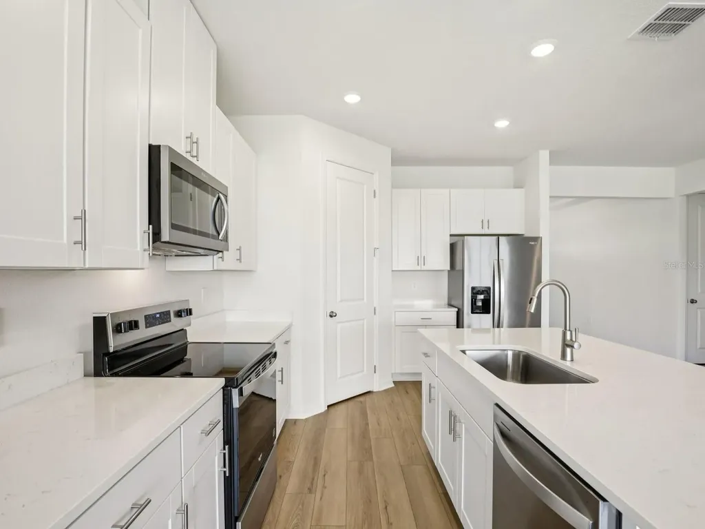 9016 Venetia Court Palmetto FL 34221