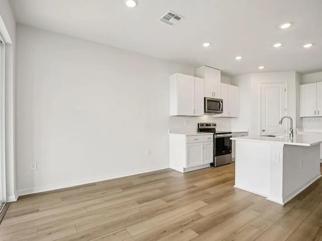 9016 Venetia Court Palmetto FL 34221