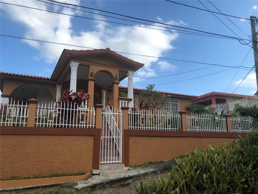 Pr 371 Urb Villa Real Yauco PR 00698