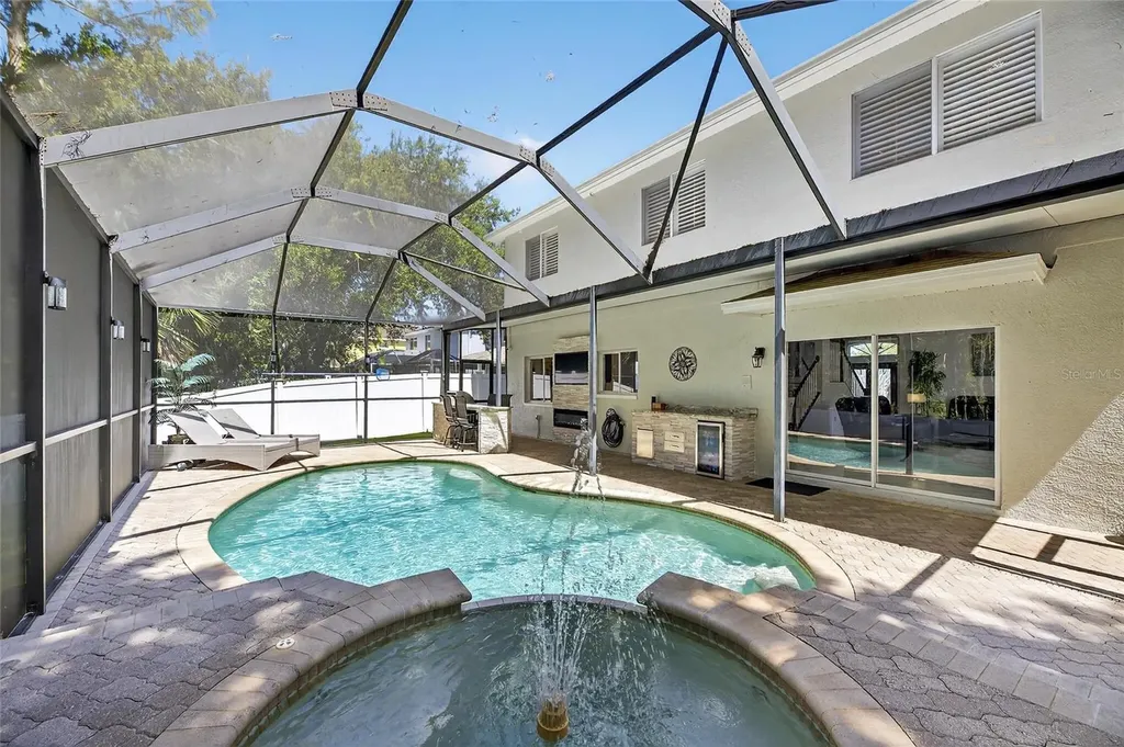 382 Rosalind Lane Oldsmar FL 34677