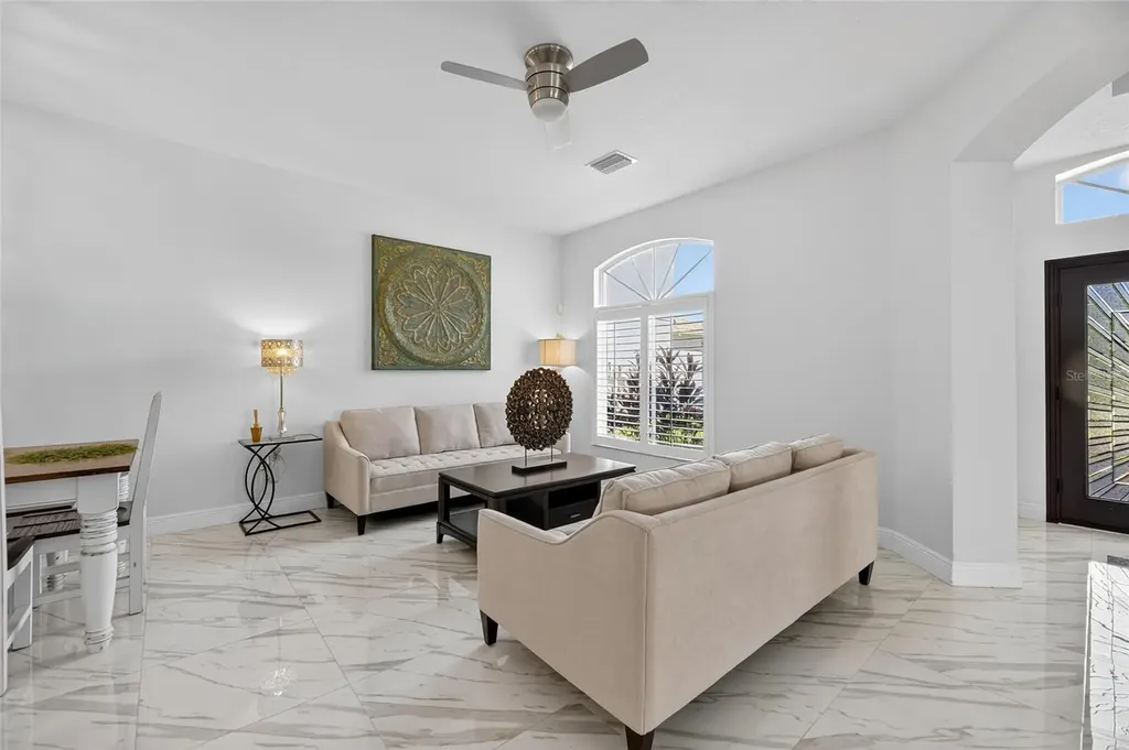 382 Rosalind Lane Oldsmar FL 34677