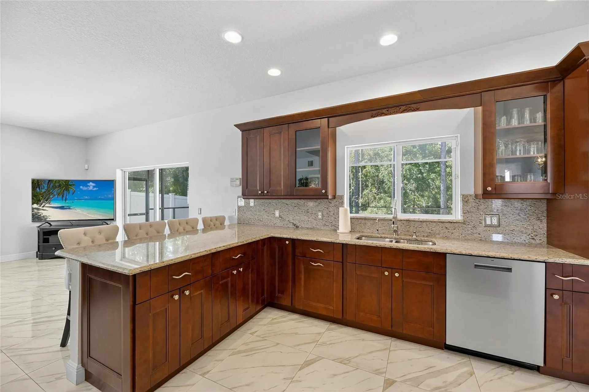 382 Rosalind Lane Oldsmar FL 34677