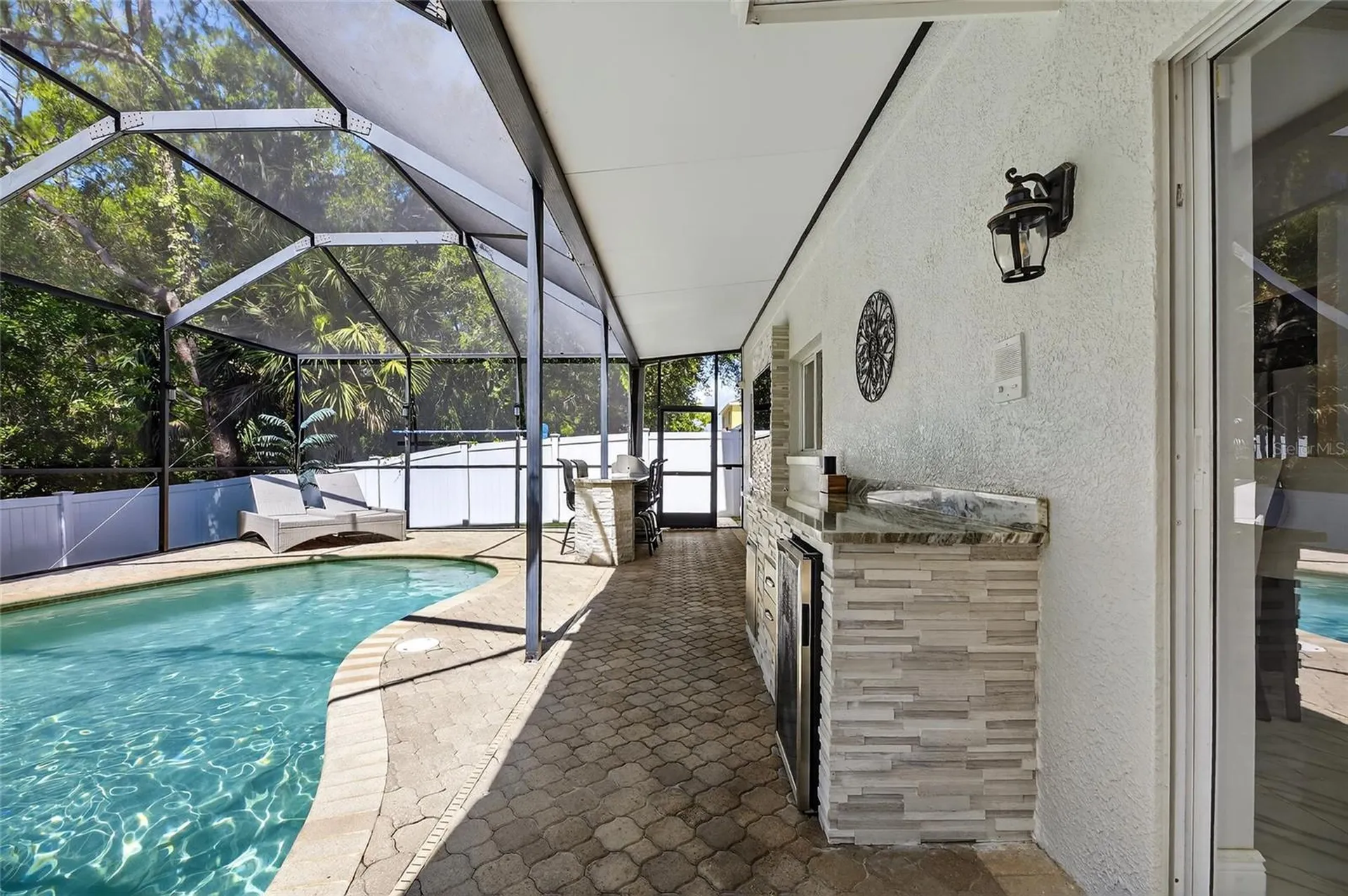 382 Rosalind Lane Oldsmar FL 34677