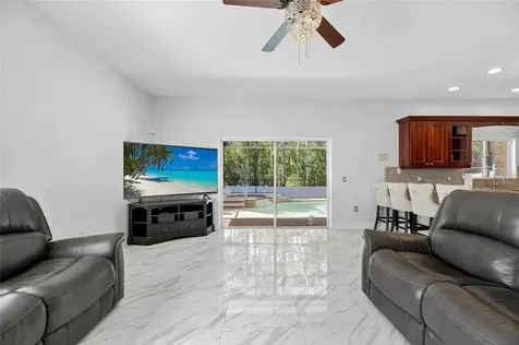 382 Rosalind Lane Oldsmar FL 34677