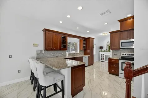 382 Rosalind Lane Oldsmar FL 34677