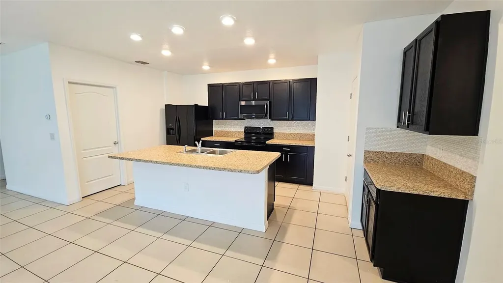 1724 Ranger Highlands Road Kissimmee FL 34744