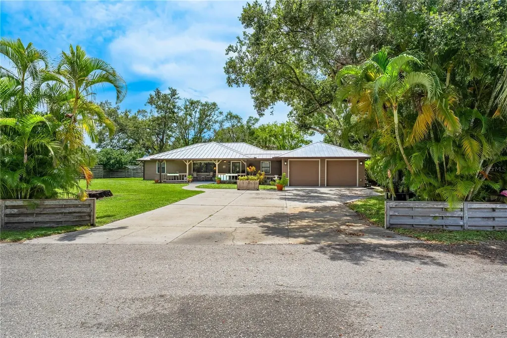756 Gantt Avenue Sarasota FL 34232