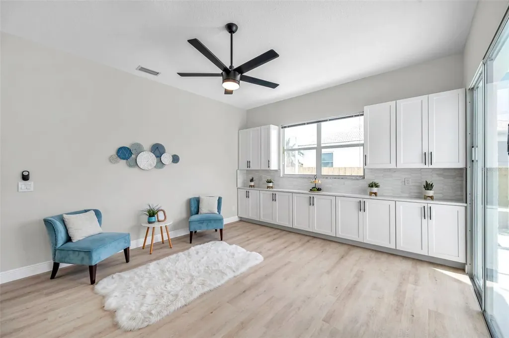 3720 72nd Avenue Circle E Sarasota FL 34243