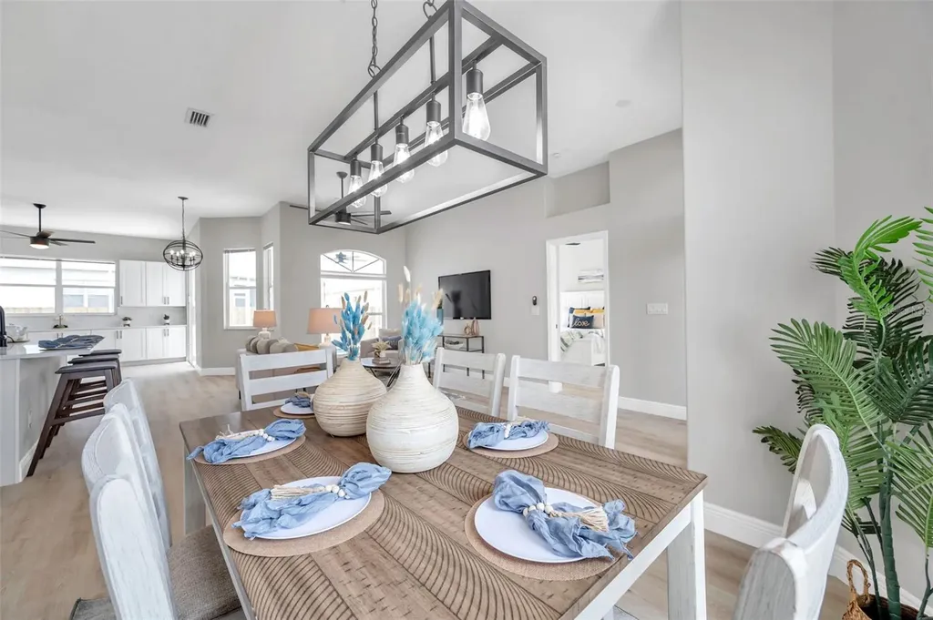 3720 72nd Avenue Circle E Sarasota FL 34243