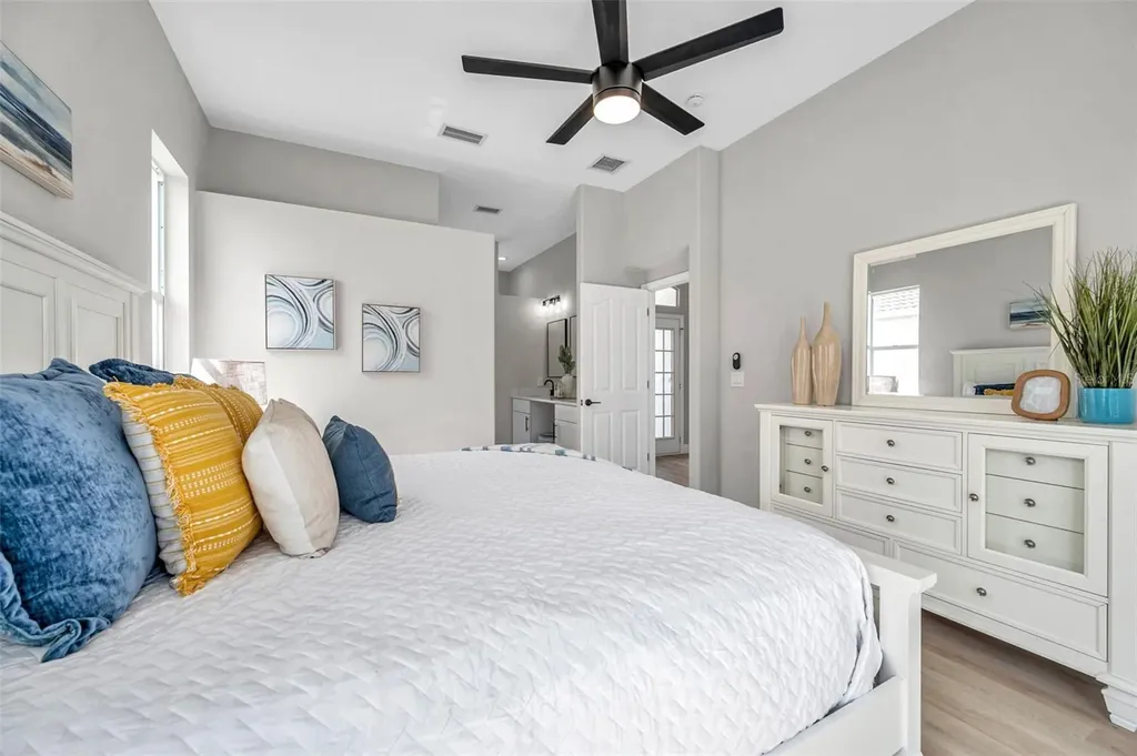 3720 72nd Avenue Circle E Sarasota FL 34243
