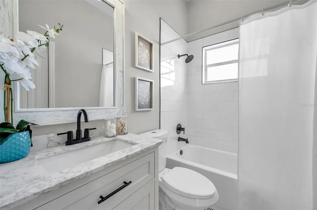 3720 72nd Avenue Circle E Sarasota FL 34243
