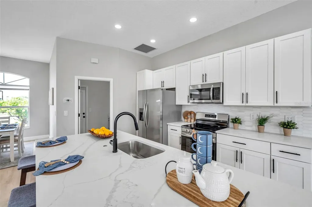 3720 72nd Avenue Circle E Sarasota FL 34243