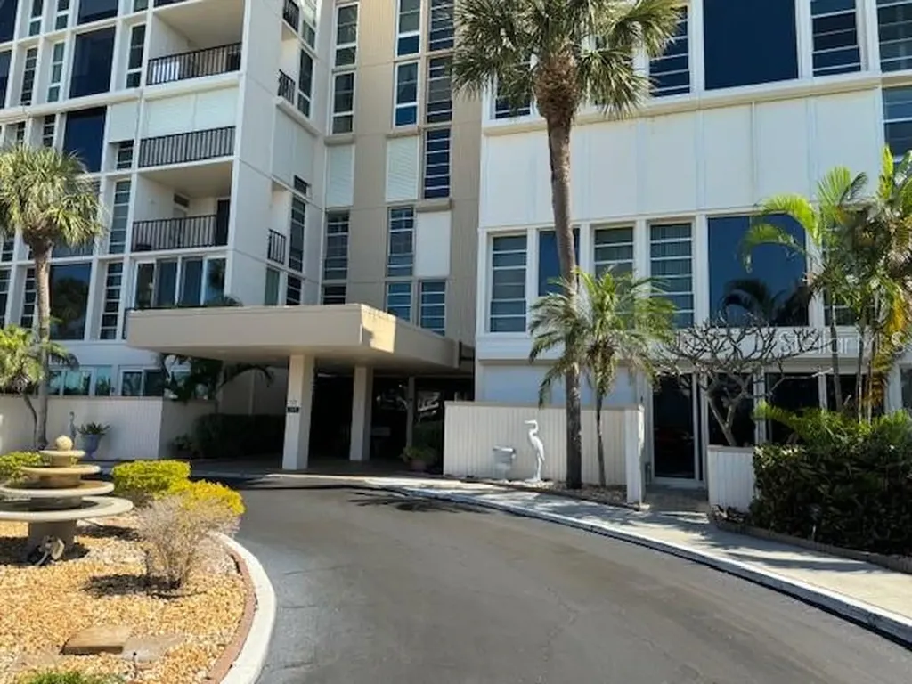 7400 Sun Island Drive S South Pasadena FL 33707