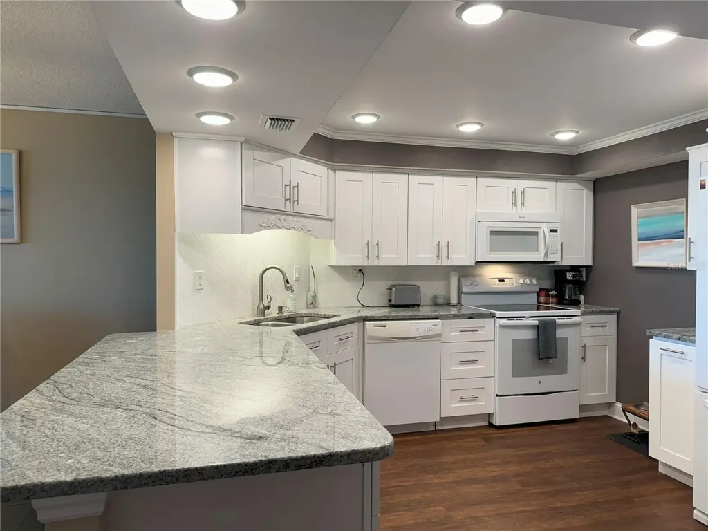 7400 Sun Island Drive S South Pasadena FL 33707