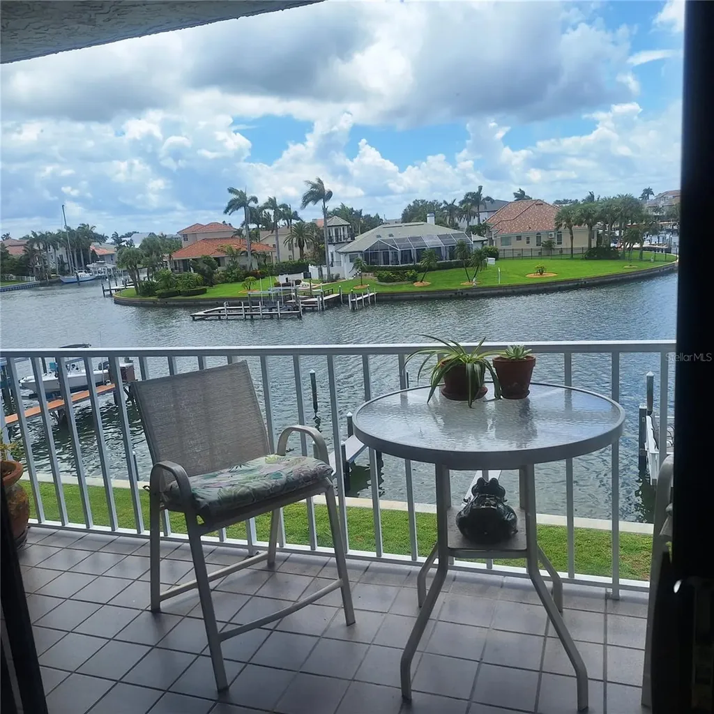 719 Pinellas Bayway S Tierra Verde FL 33715