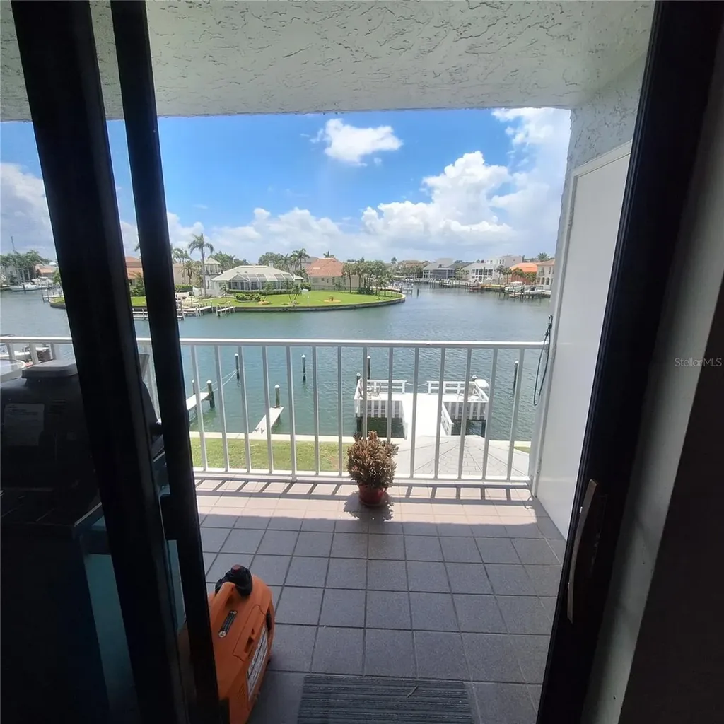 719 Pinellas Bayway S Tierra Verde FL 33715