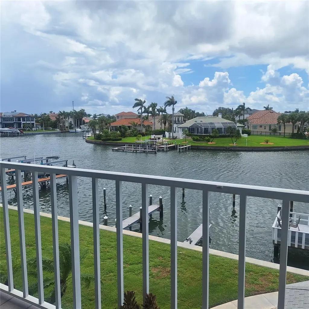719 Pinellas Bayway S Tierra Verde FL 33715