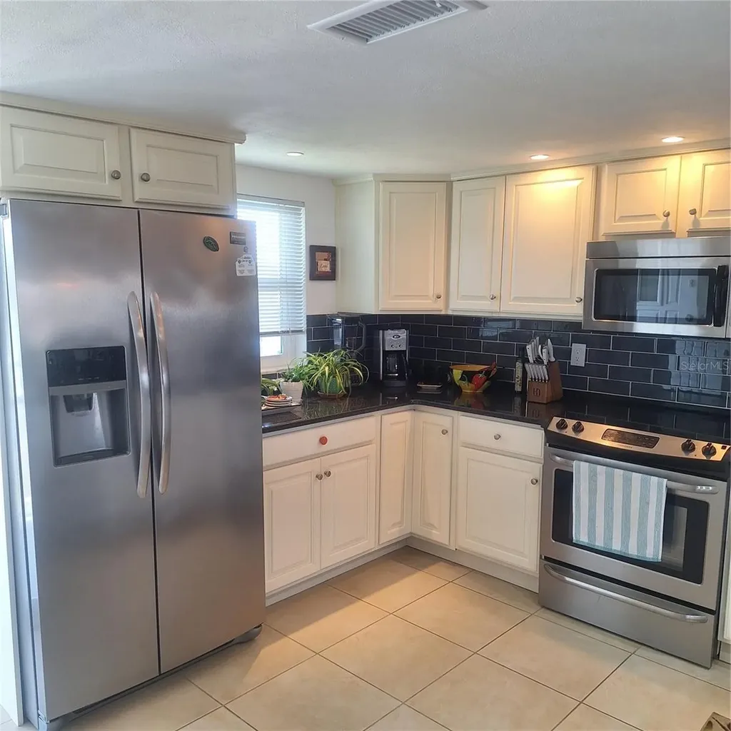 719 Pinellas Bayway S Tierra Verde FL 33715