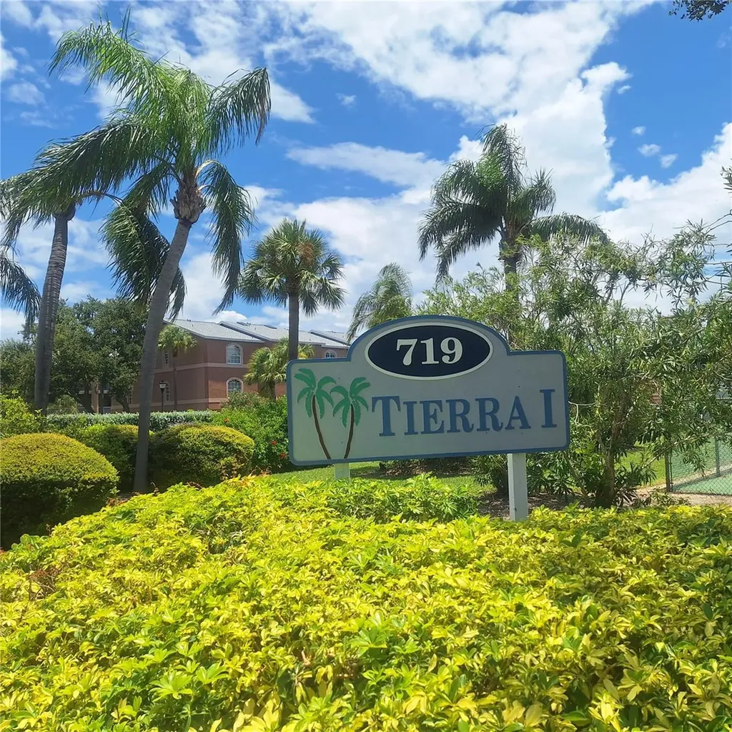 719 Pinellas Bayway S Tierra Verde FL 33715