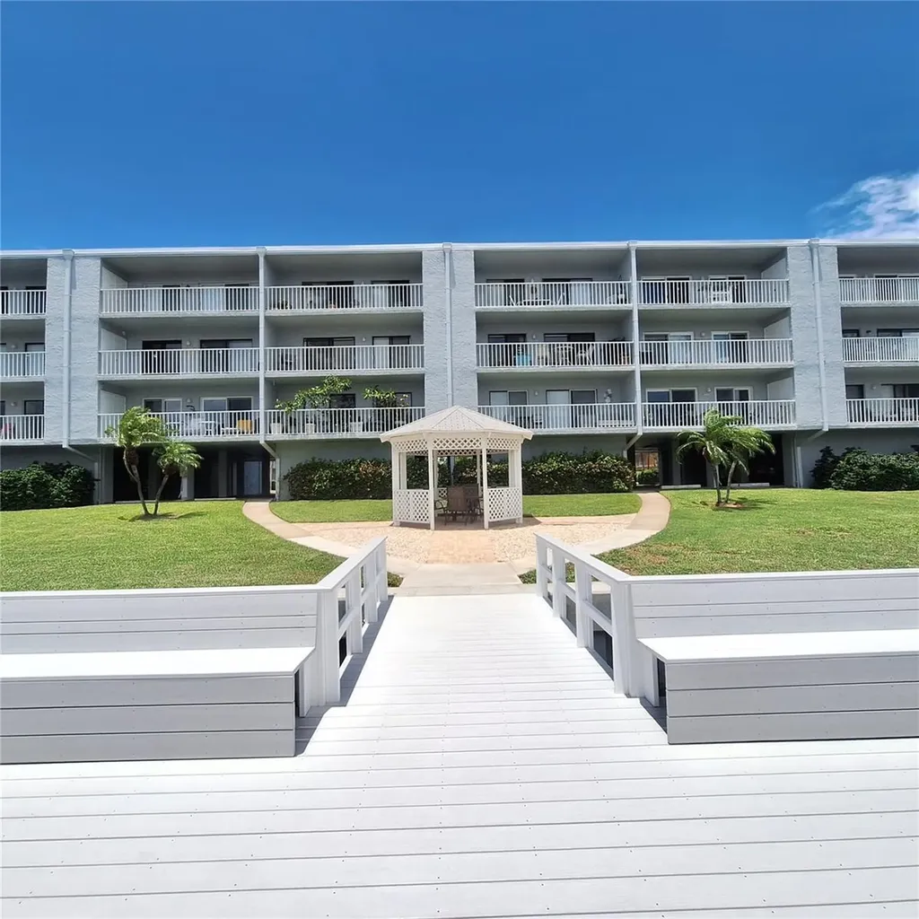 719 Pinellas Bayway S Tierra Verde FL 33715