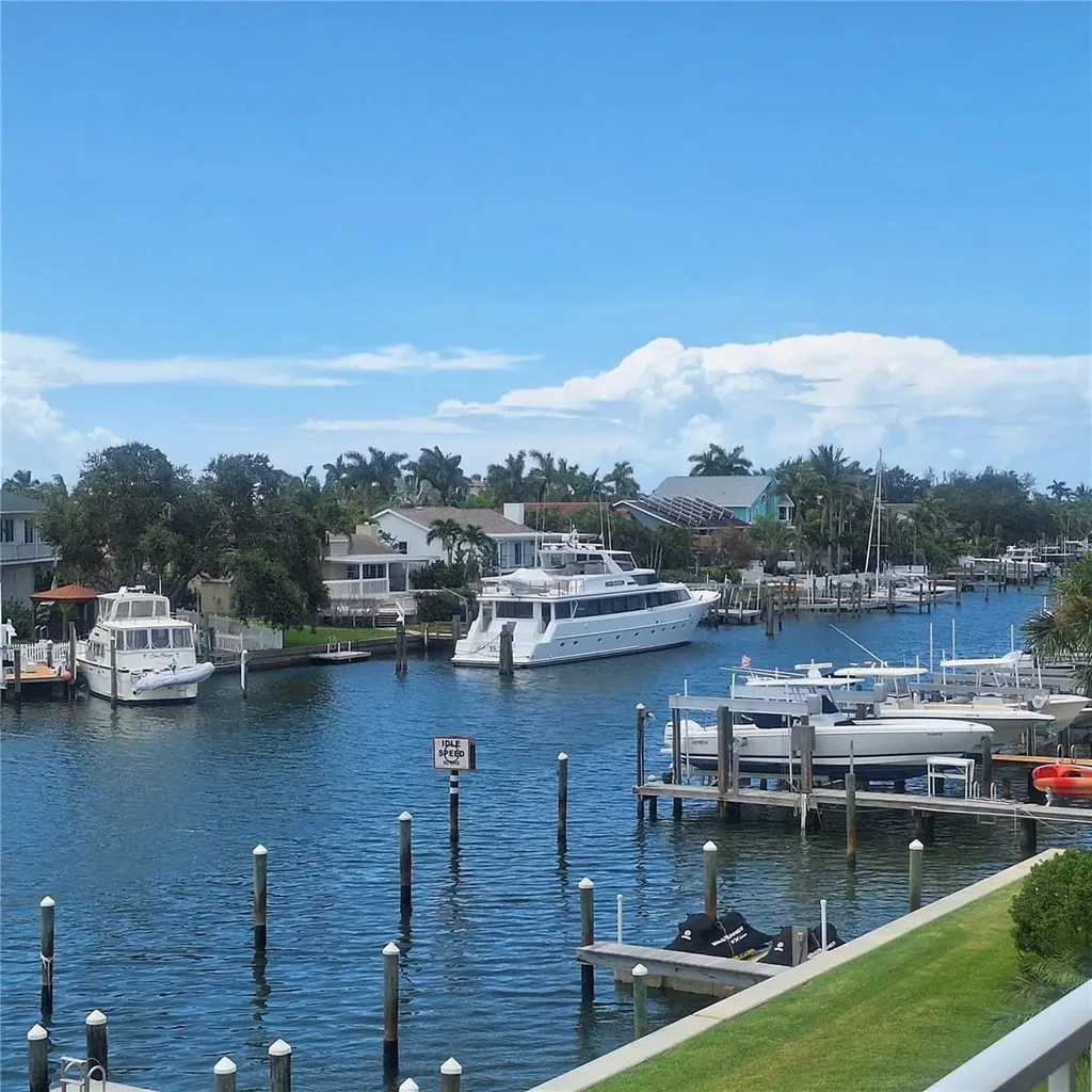 719 Pinellas Bayway S Tierra Verde FL 33715