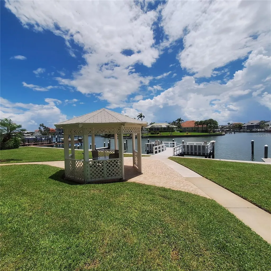 719 Pinellas Bayway S Tierra Verde FL 33715