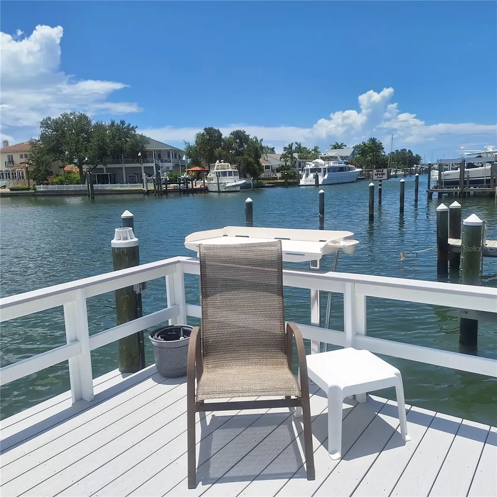 719 Pinellas Bayway S Tierra Verde FL 33715