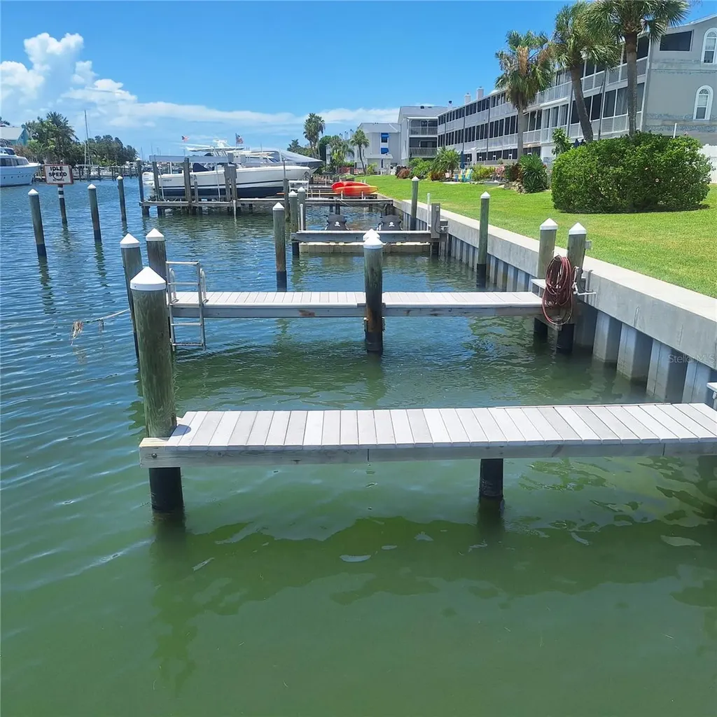 719 Pinellas Bayway S Tierra Verde FL 33715
