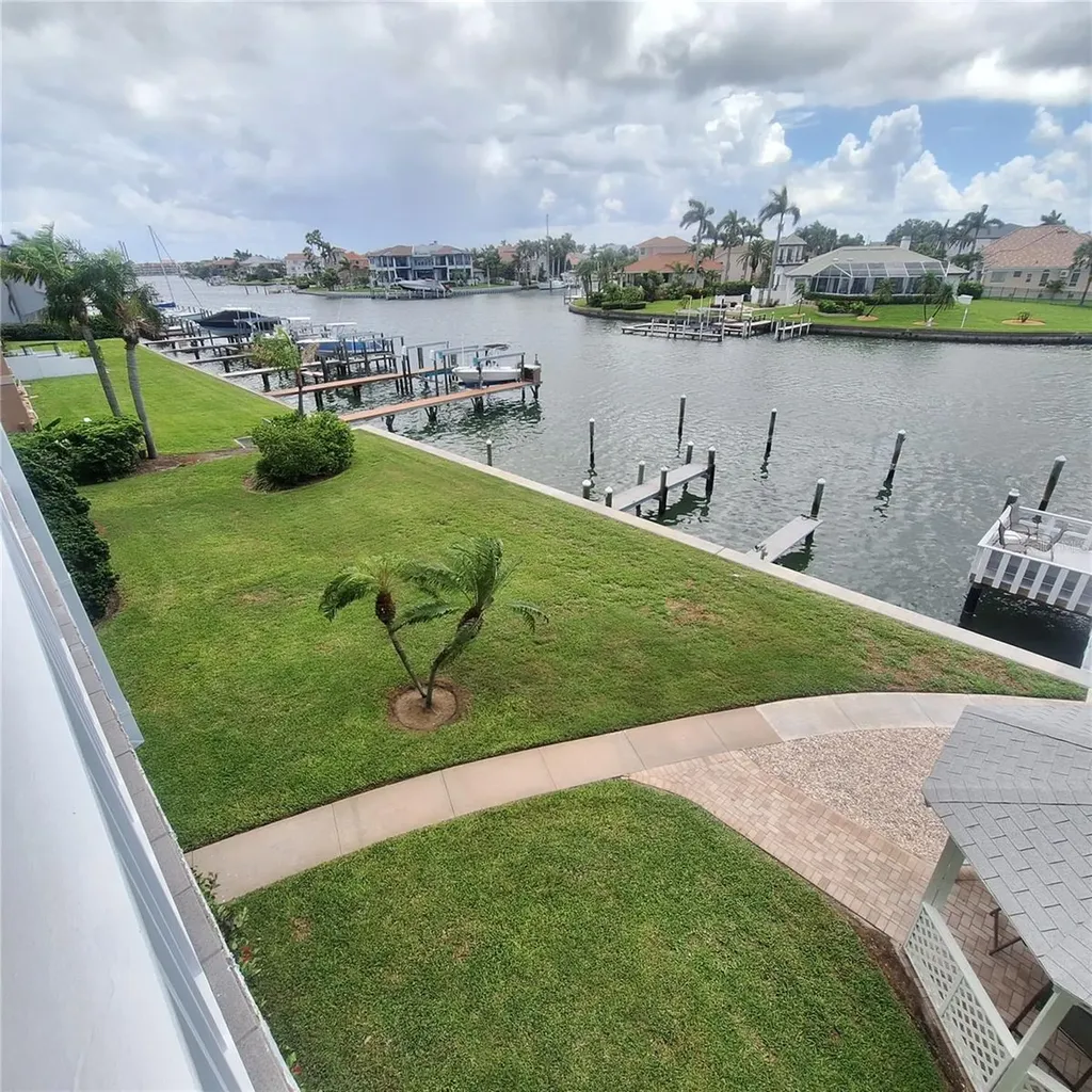 719 Pinellas Bayway S Tierra Verde FL 33715