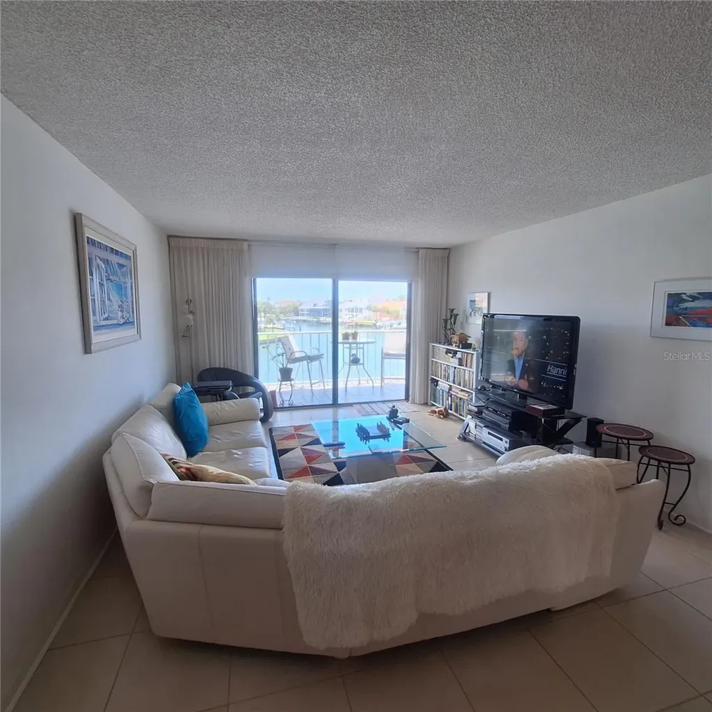 719 Pinellas Bayway S Tierra Verde FL 33715