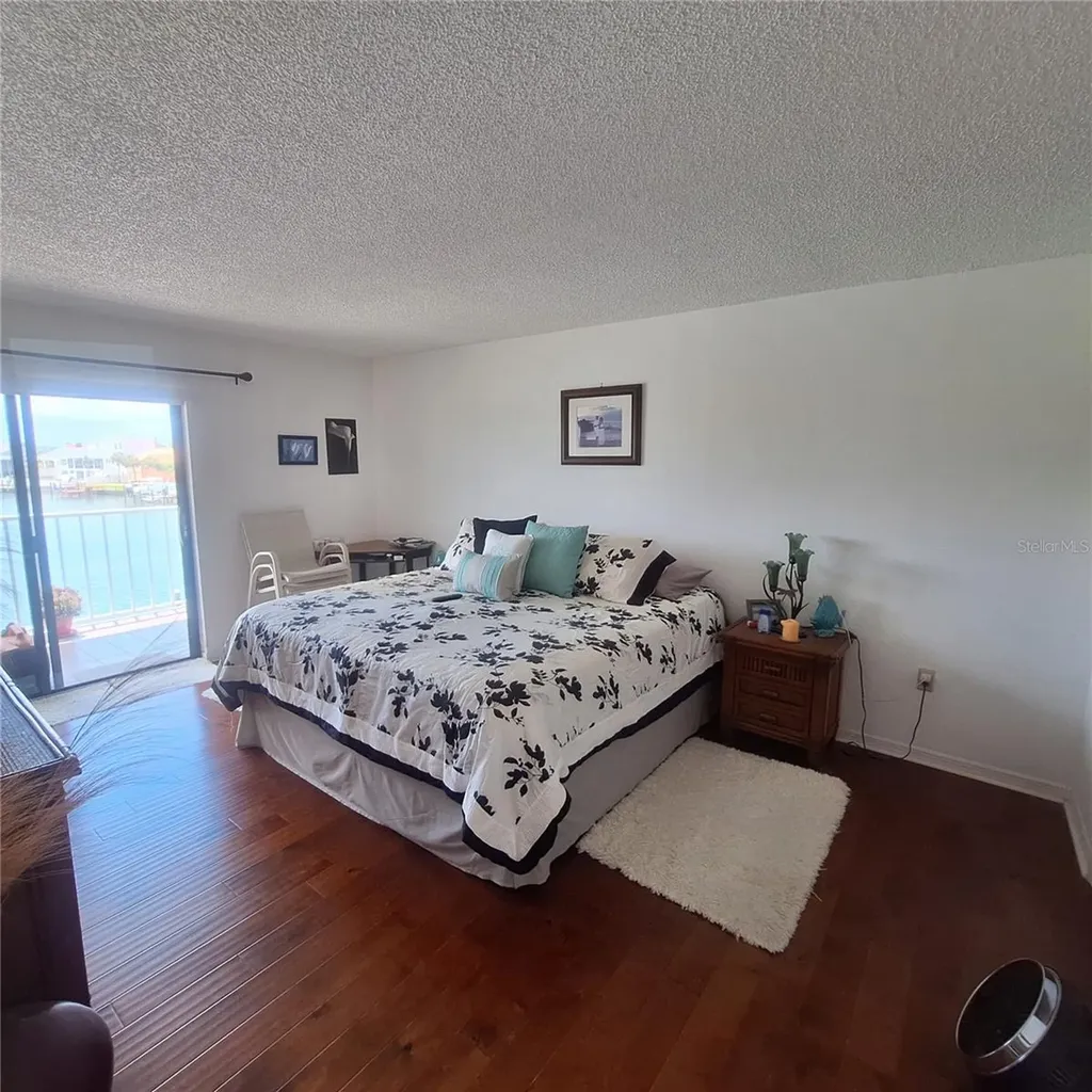 719 Pinellas Bayway S Tierra Verde FL 33715