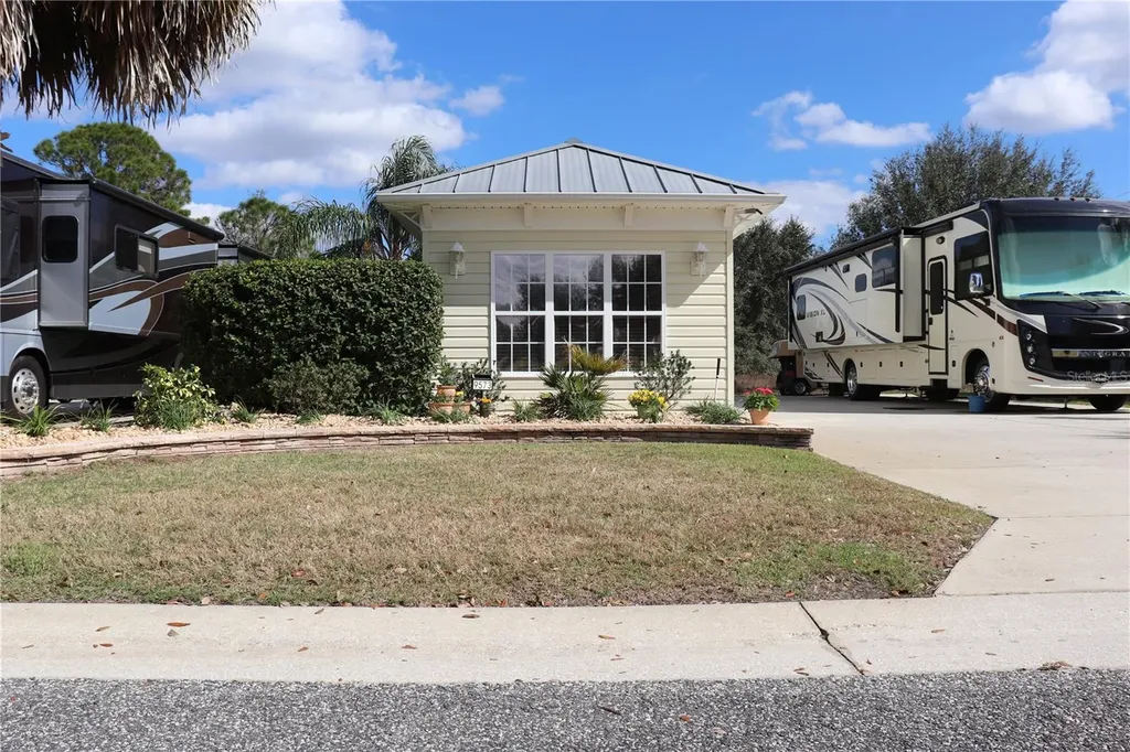 9573 SE 49th Terrace Webster FL 33597