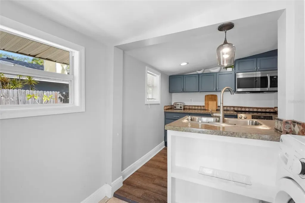 2705 2nd Avenue W Bradenton FL 34205