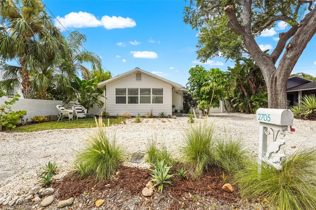 2705 2nd Avenue W Bradenton FL 34205