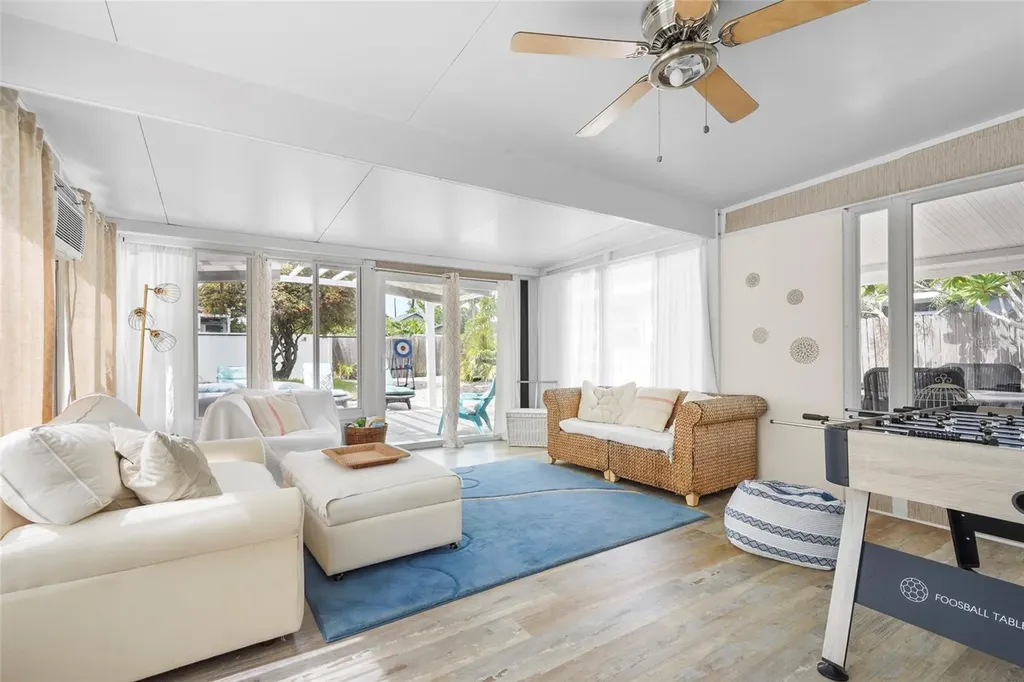 2705 2nd Avenue W Bradenton FL 34205